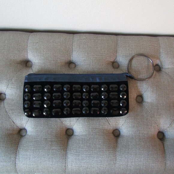 LuLu NYC Clutch Ring Wristlet - Picture 1 of 7